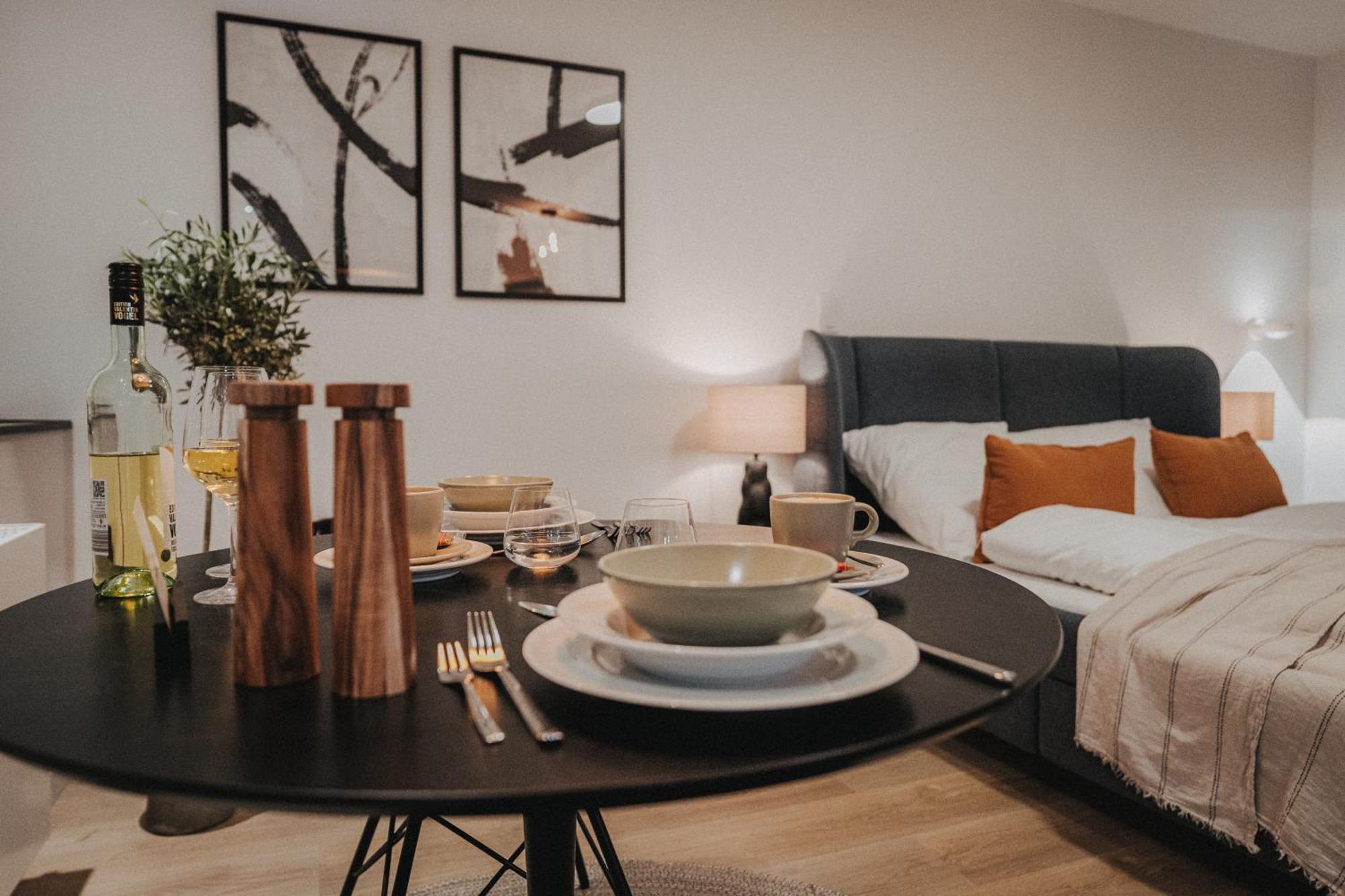 Downtown Apartment Mit Luxusbad Am Hafen Nur 5 Minuten Zu Fuss In Die Innenstadt Und Zum Bahnhof! Oldenburg Dış mekan fotoğraf