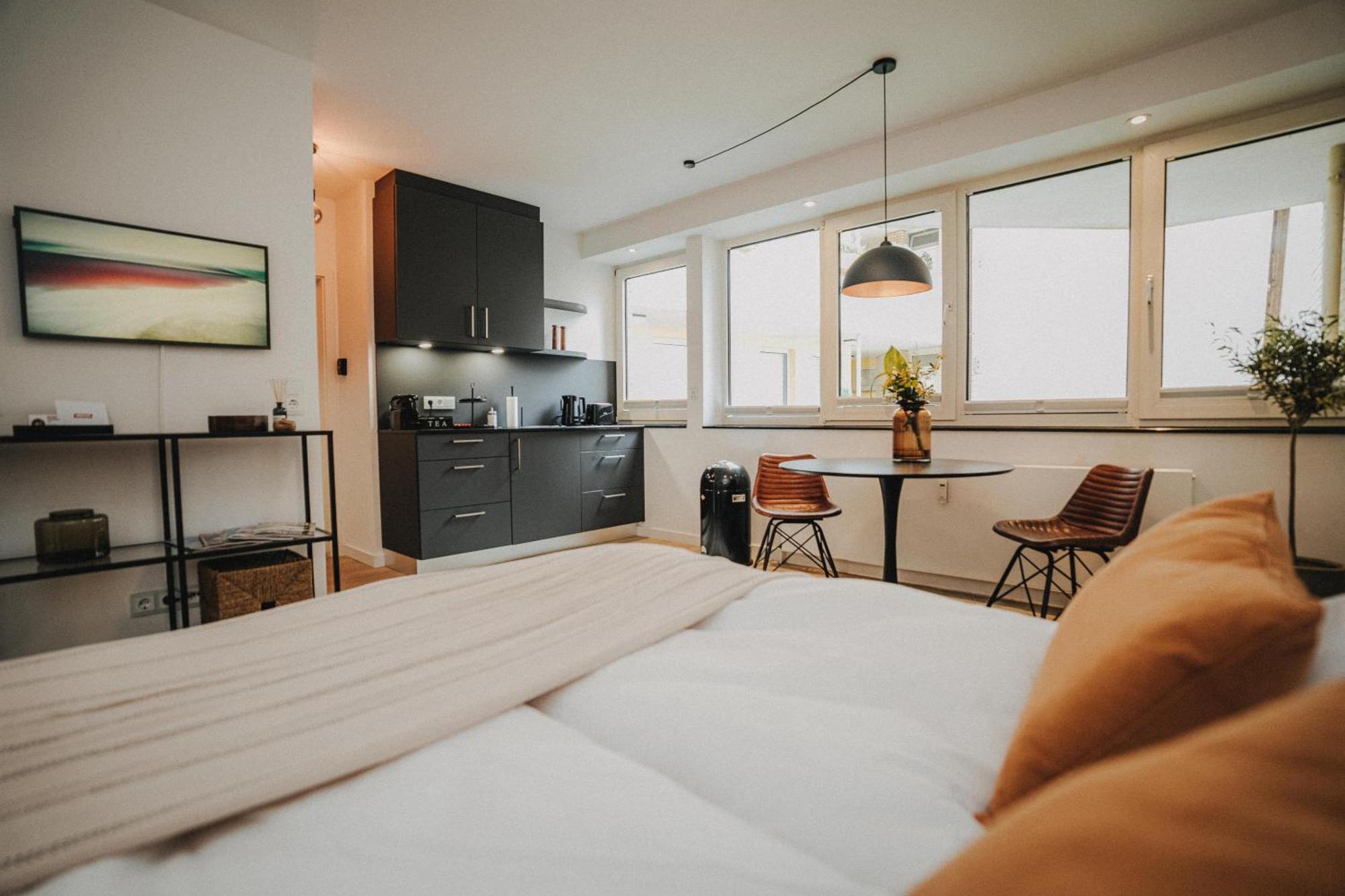 Downtown Apartment Mit Luxusbad Am Hafen Nur 5 Minuten Zu Fuss In Die Innenstadt Und Zum Bahnhof! Oldenburg Dış mekan fotoğraf