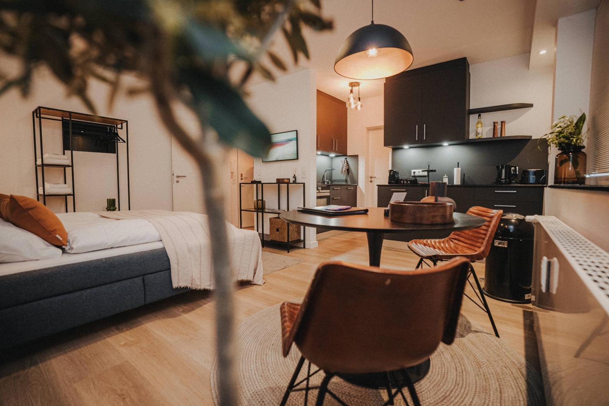 Downtown Apartment Mit Luxusbad Am Hafen Nur 5 Minuten Zu Fuss In Die Innenstadt Und Zum Bahnhof! Oldenburg Dış mekan fotoğraf
